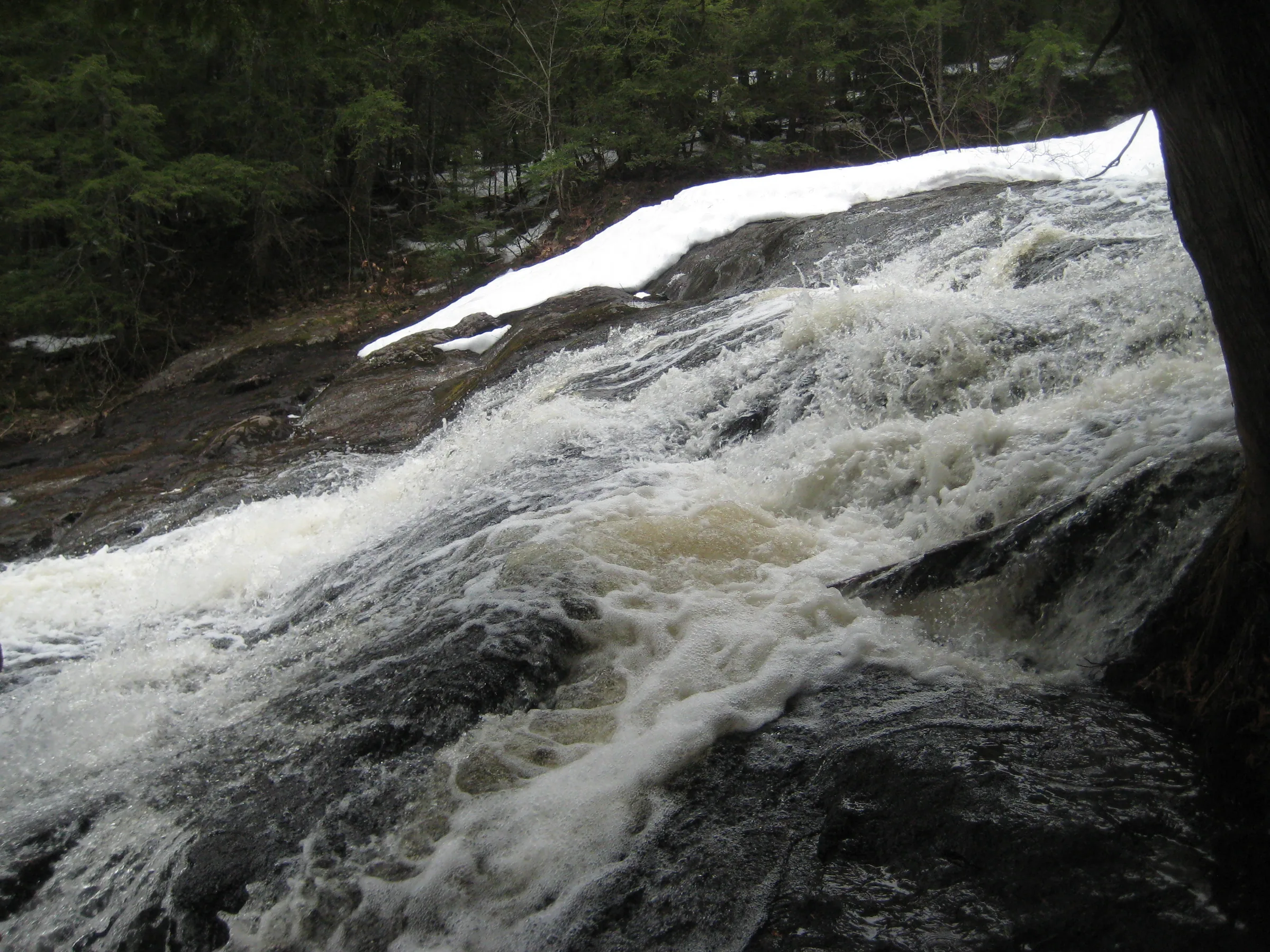 Sideview of the cascades
