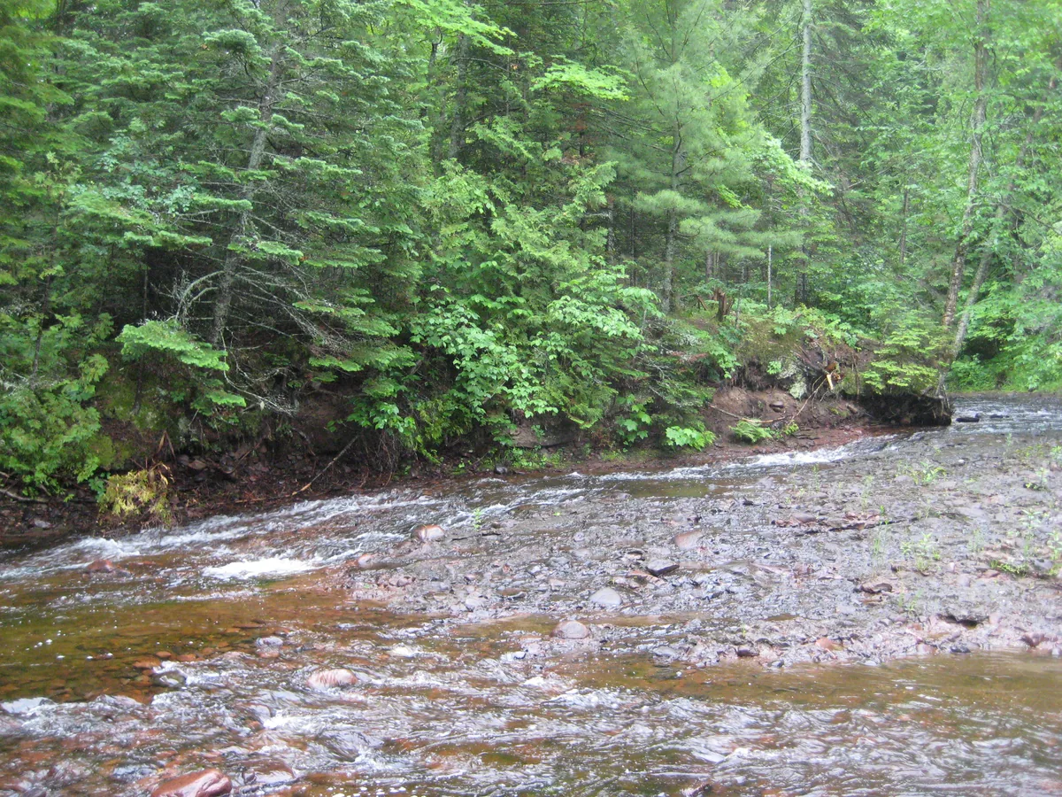 Long downstream slide