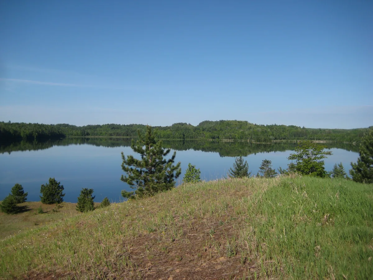 Blue water of Deer Lake