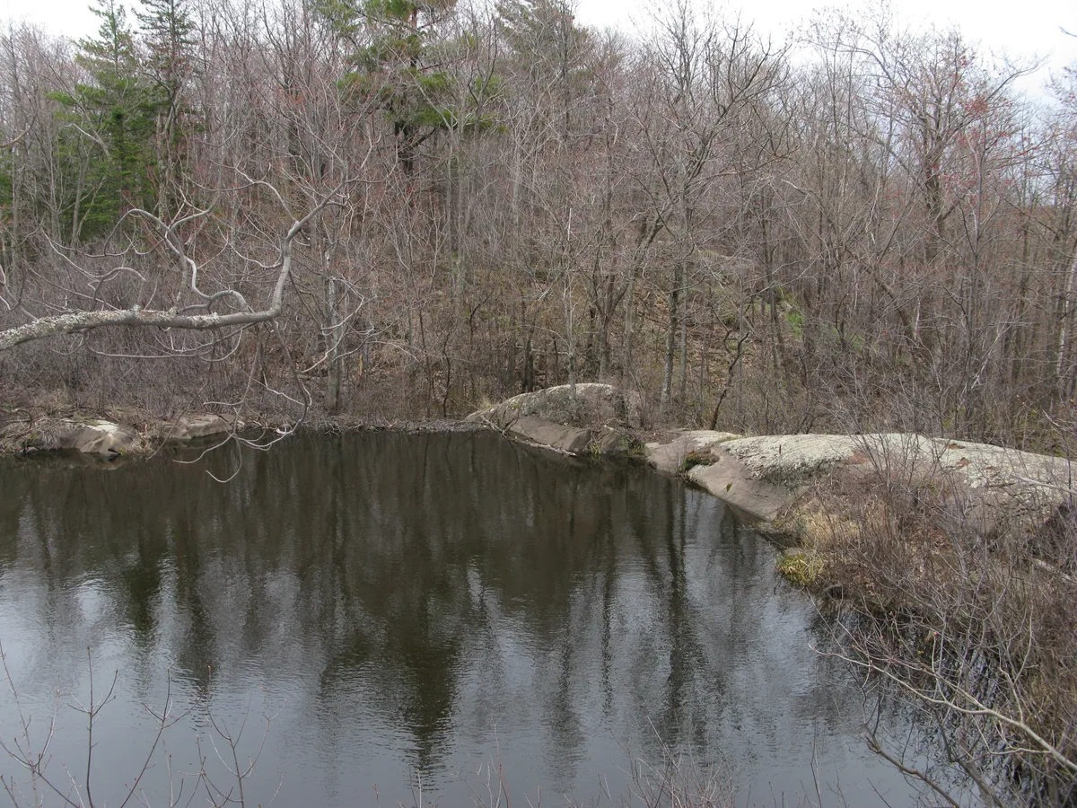 Rock barrier holding back the lake