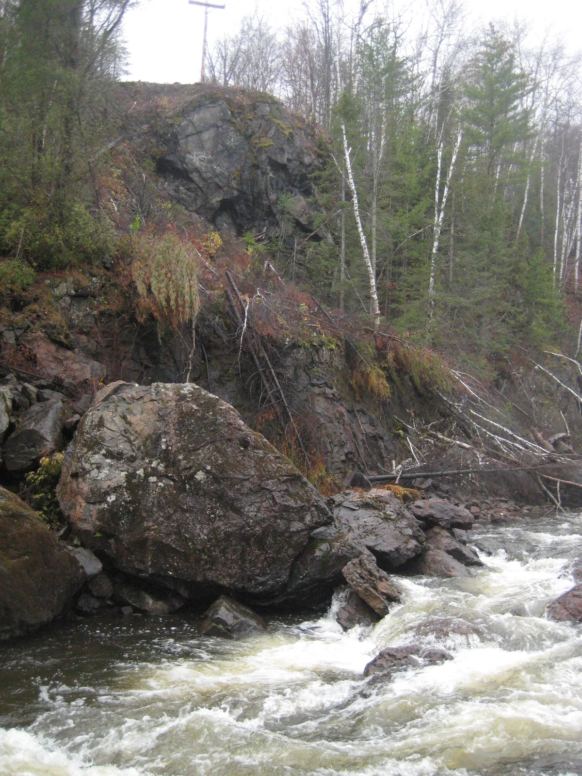 Steep outcropping on the south bank