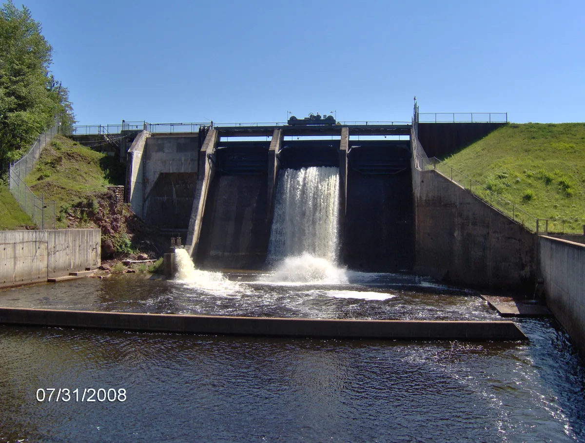 Up at the gushing overflow chute