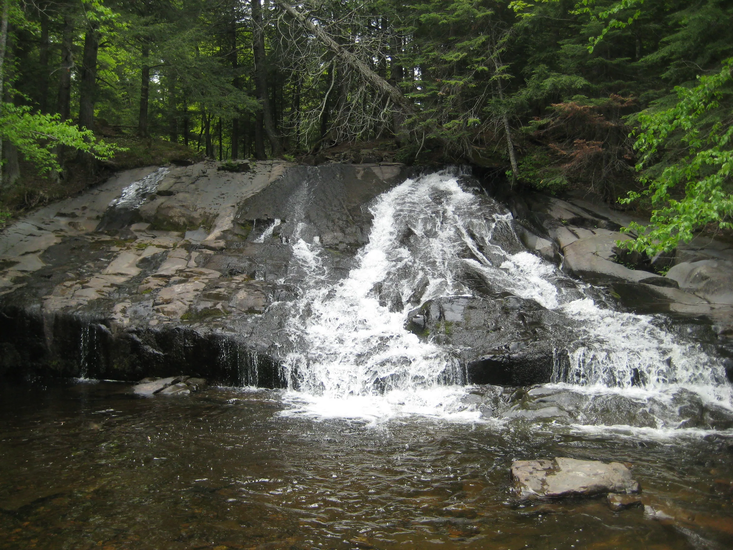 Partial stream over the rock