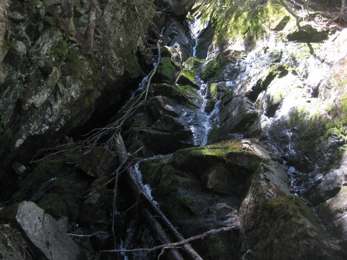 Up the rock crack