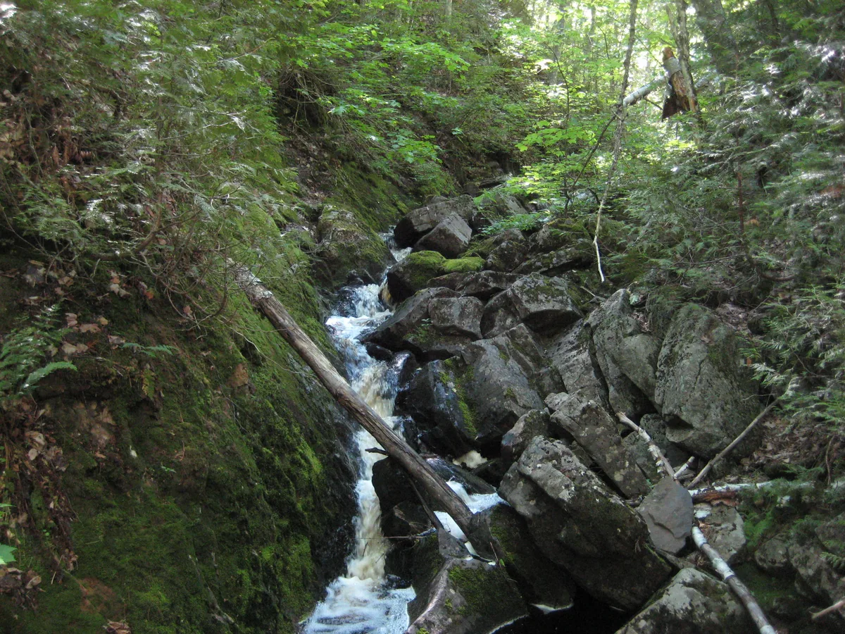 Jumbled rocky slide